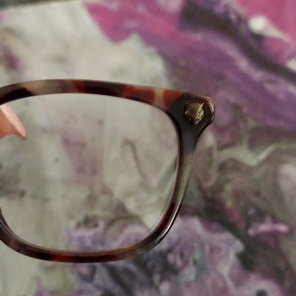 Gucci Glasses - Picture 9 of 12